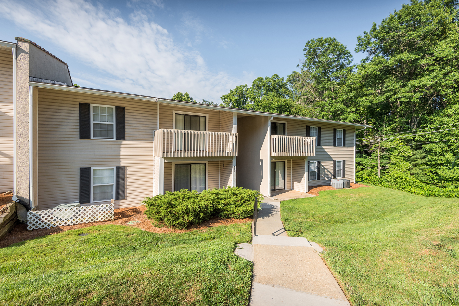 Parkway Crossing The Multifamily Advisory Group at Cushman & Wakefield